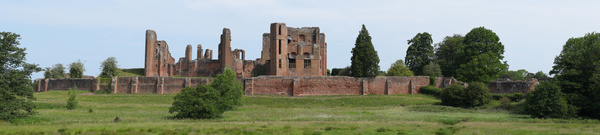 Kenilworth Castle (JPEG 2025) 28265×6366